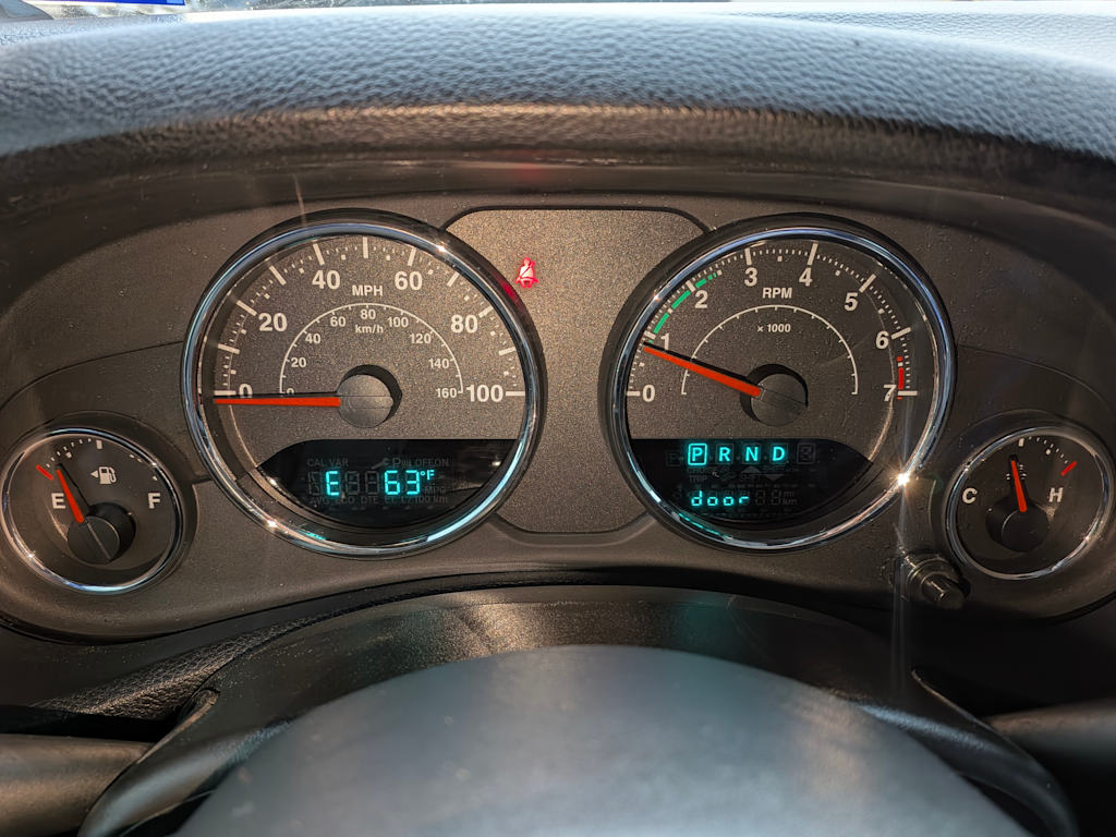 Thumbnail: 2016 Jeep Wrangler - 15