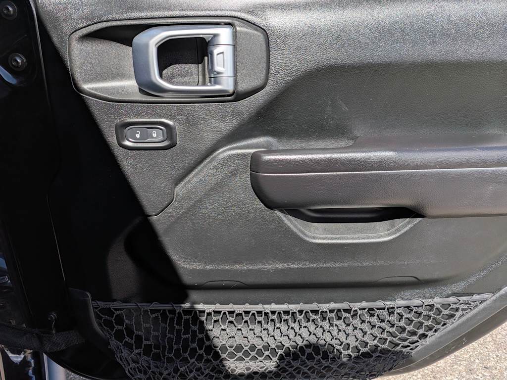 Thumbnail: 2020 Jeep Wrangler - 24