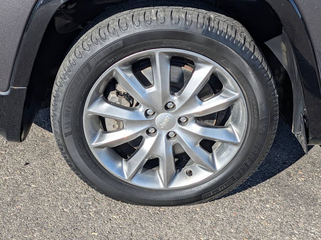 Thumbnail: 2018 Jeep Cherokee - 8