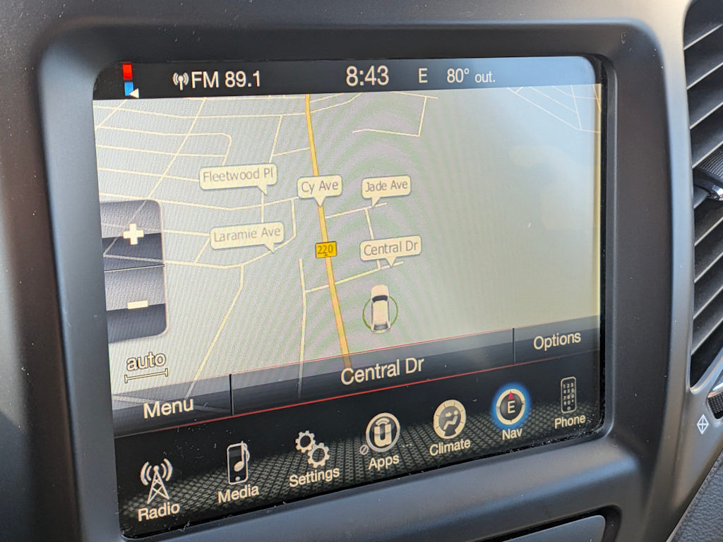 Thumbnail: 2018 Jeep Cherokee - 27
