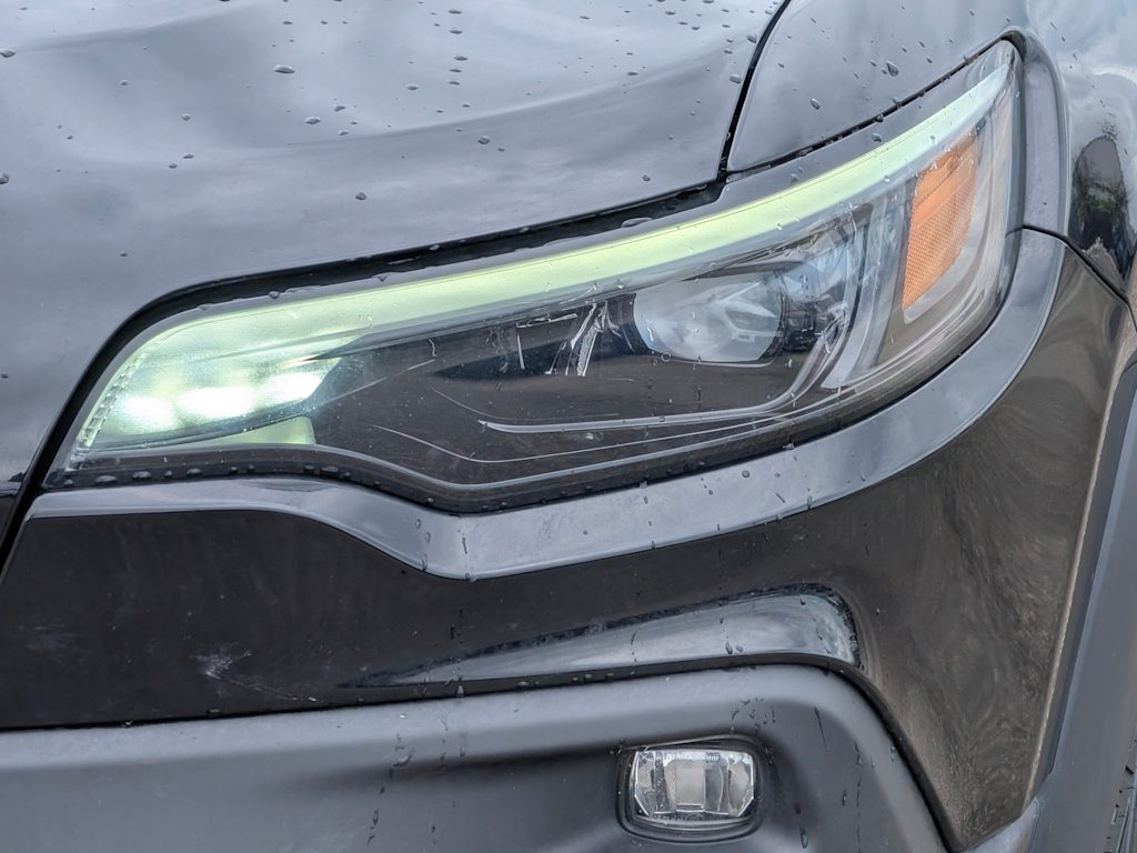 Thumbnail: 2022 Jeep Cherokee - 24