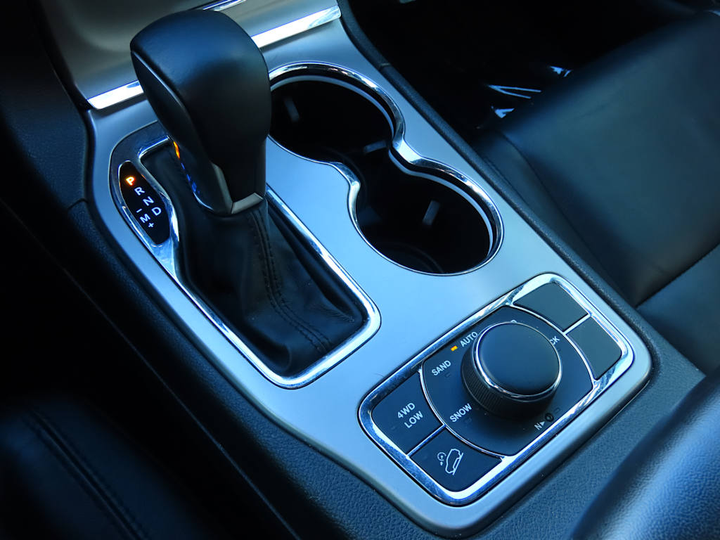 Thumbnail: 2022 Jeep Grand Cherokee - 15