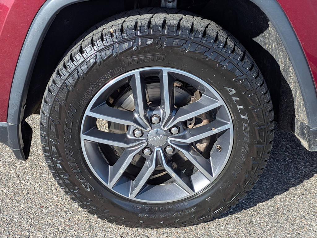 Thumbnail: 2017 Jeep Grand Cherokee - 7