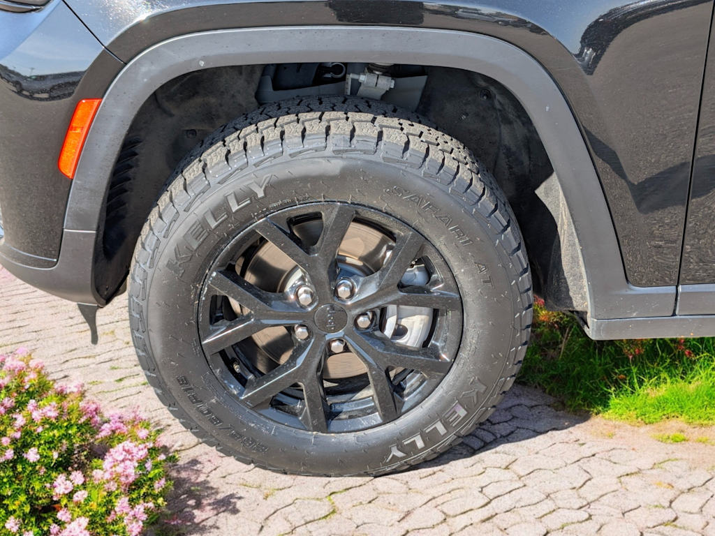 Thumbnail: 2024 Jeep Grand Cherokee L - 9