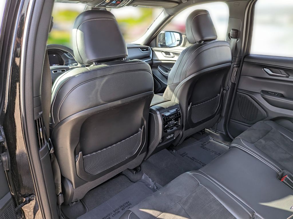 Thumbnail: 2024 Jeep Grand Cherokee L - 14