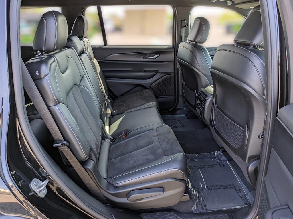 Thumbnail: 2024 Jeep Grand Cherokee L - 34