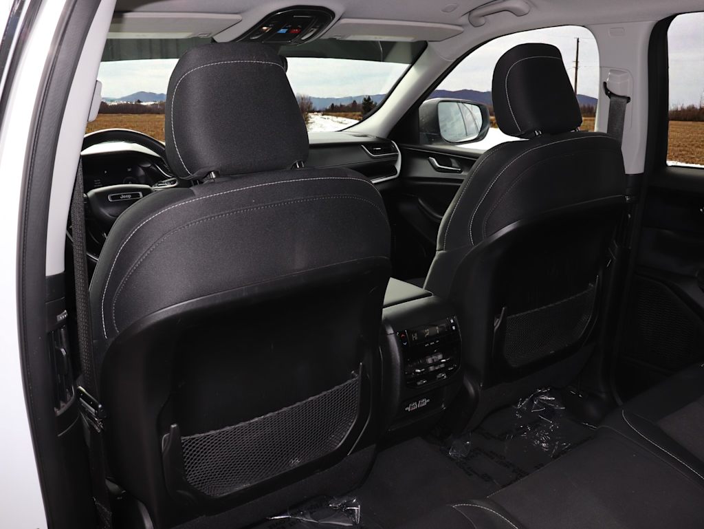 Thumbnail: 2023 Jeep Grand Cherokee L - 29