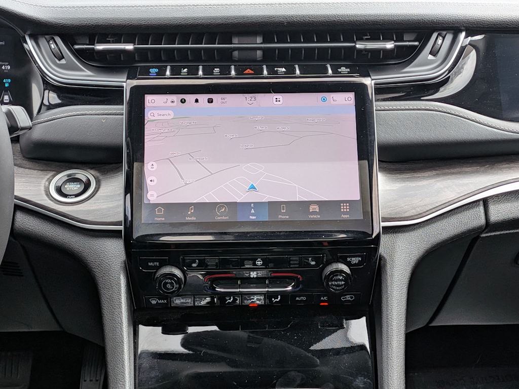 Thumbnail: 2024 Jeep Grand Cherokee - 15