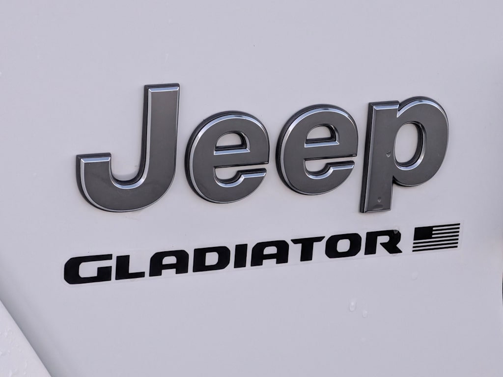 Thumbnail: 2023 Jeep Gladiator - 15