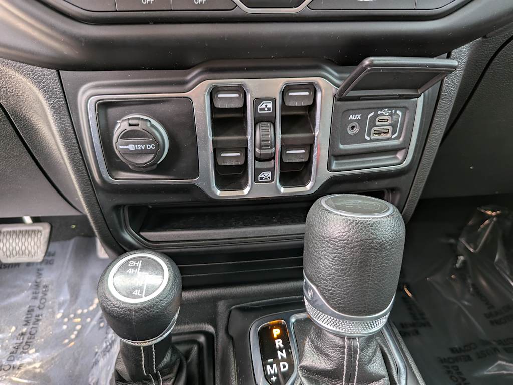2023 Jeep Gladiator Overland 42
