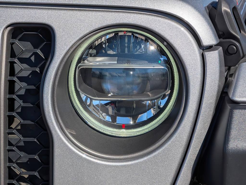 Thumbnail: 2020 Jeep Gladiator - 15
