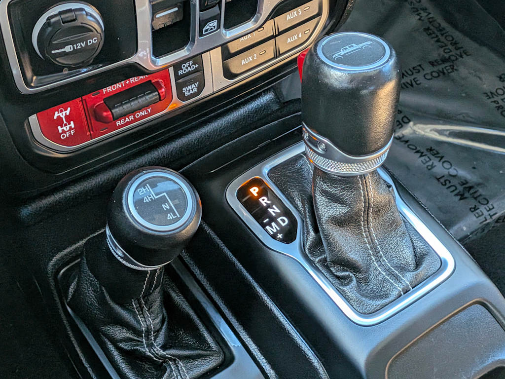 Thumbnail: 2020 Jeep Gladiator - 16