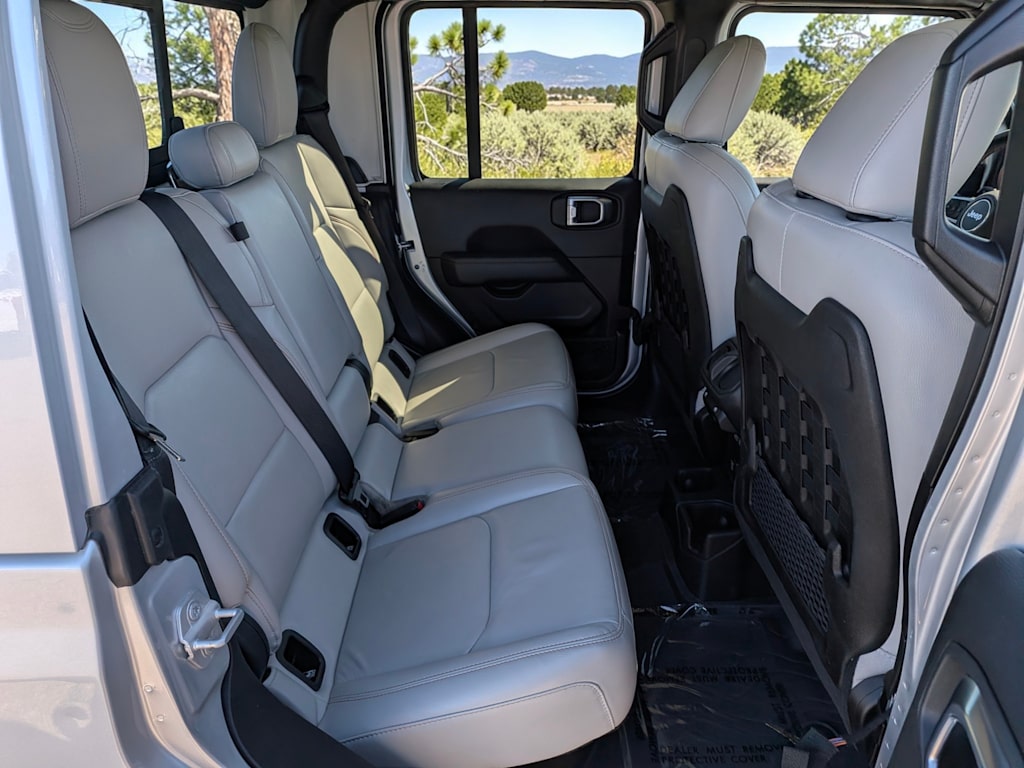 Thumbnail: 2023 Jeep Gladiator - 24