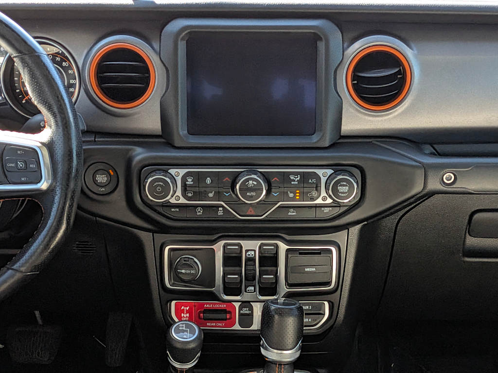 Thumbnail: 2023 Jeep Gladiator - 15