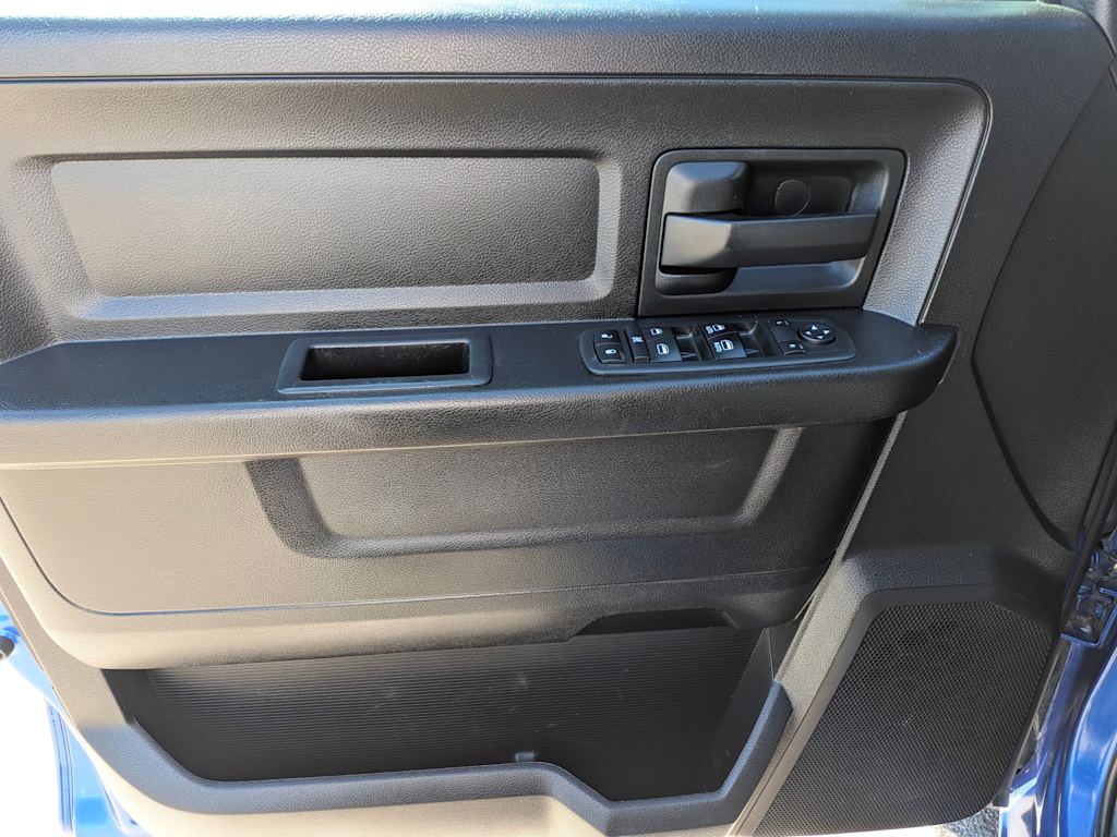 Thumbnail: 2019 RAM 1500 - 24