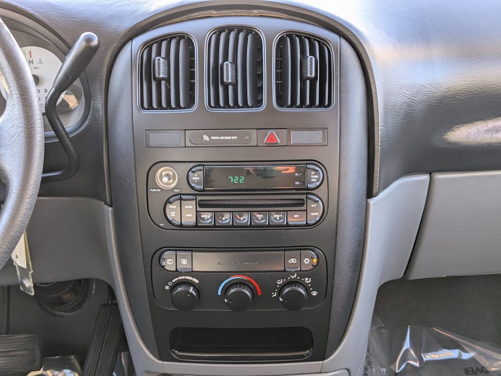 Thumbnail: 2005 Dodge Grand Caravan - 15