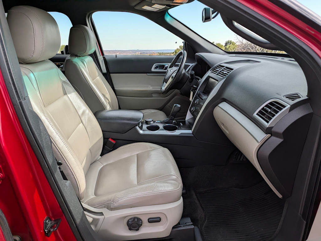 Thumbnail: 2012 Ford Explorer - 12