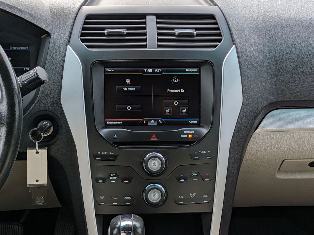 Thumbnail: 2012 Ford Explorer - 15