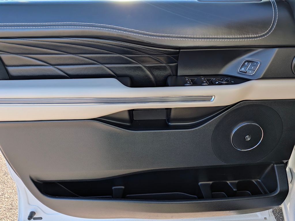 Thumbnail: 2020 Ford Expedition MAX - 24
