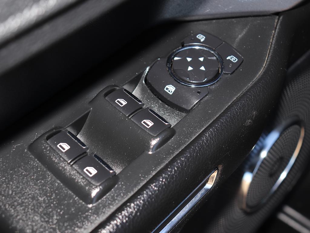 Thumbnail: 2019 Ford Expedition - 26