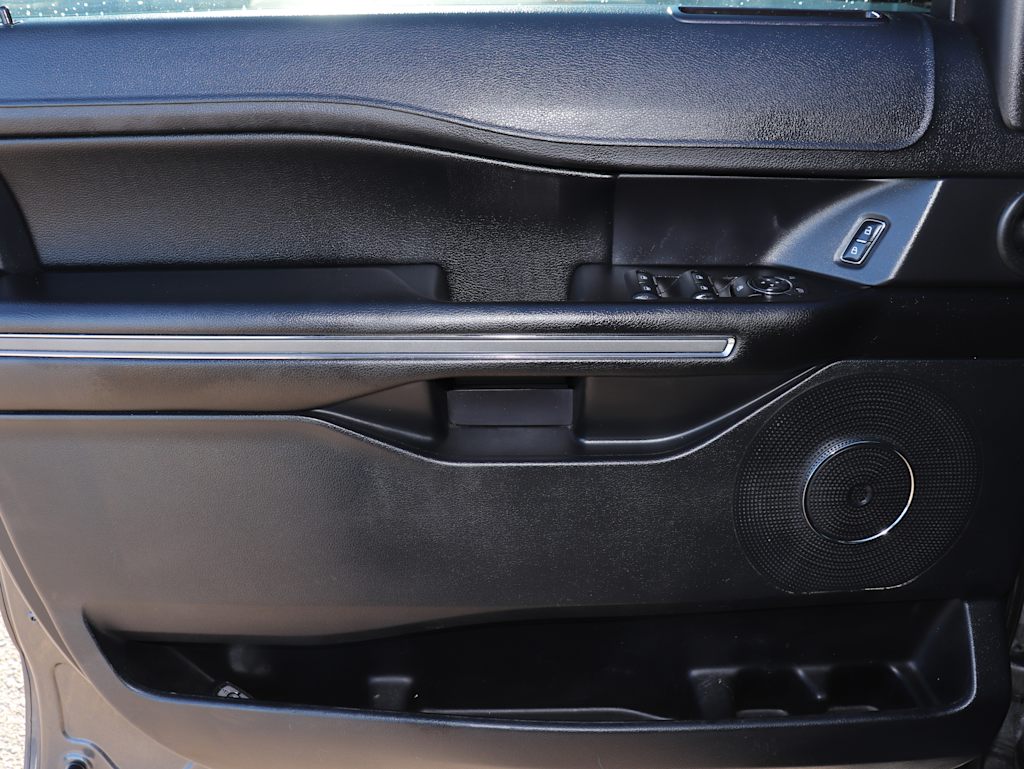 Thumbnail: 2019 Ford Expedition - 25