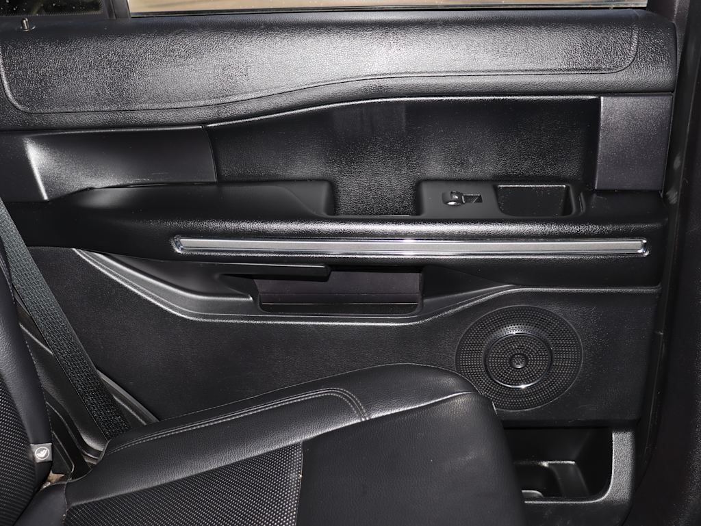 Thumbnail: 2019 Ford Expedition - 32