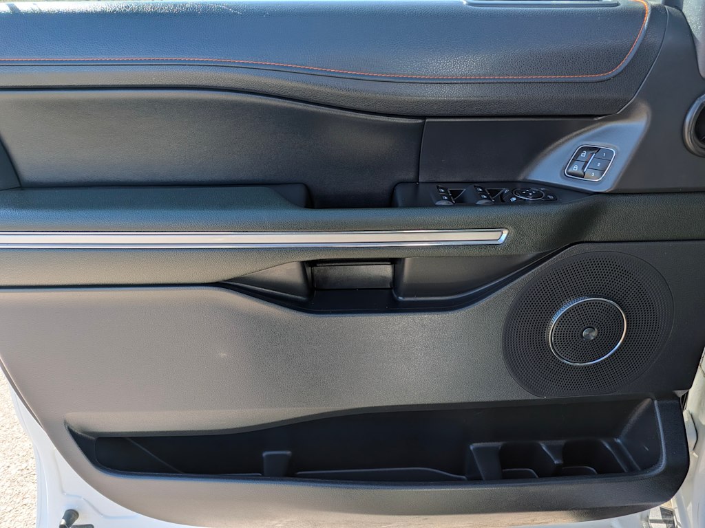 Thumbnail: 2022 Ford Expedition - 25