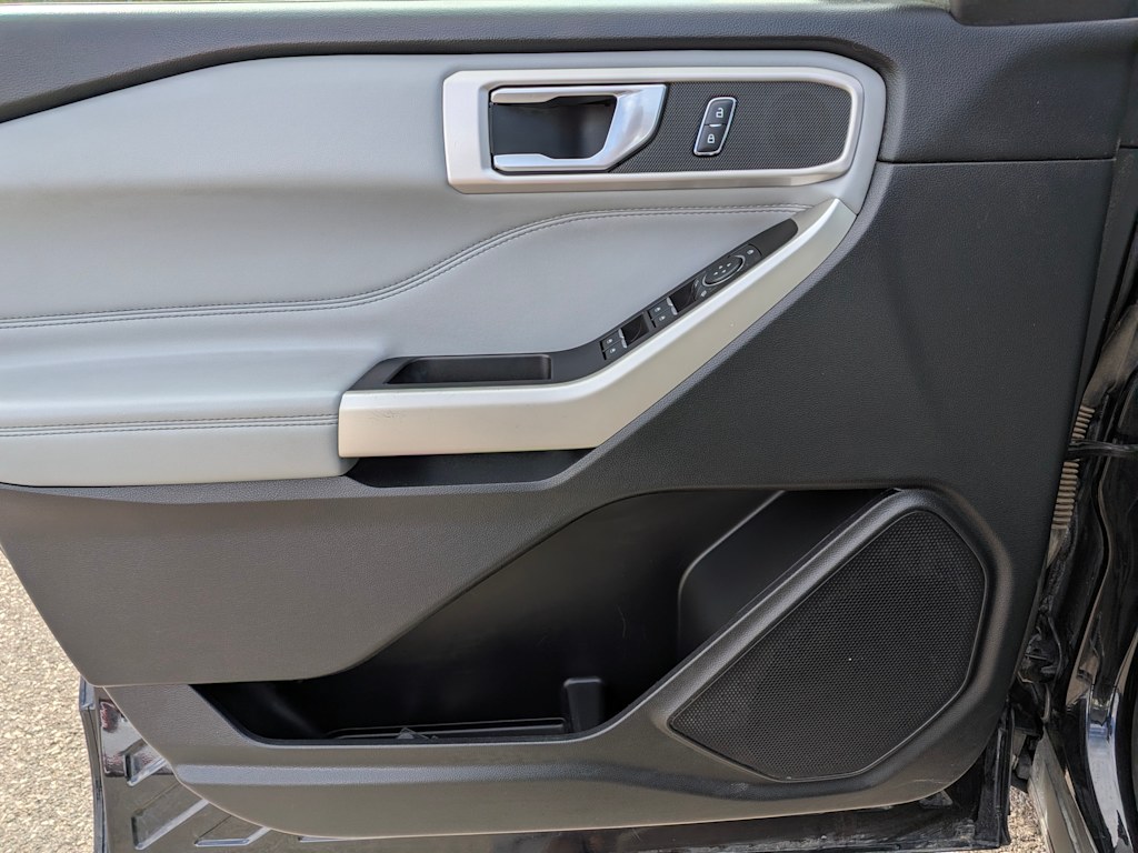 Thumbnail: 2021 Ford Explorer - 25
