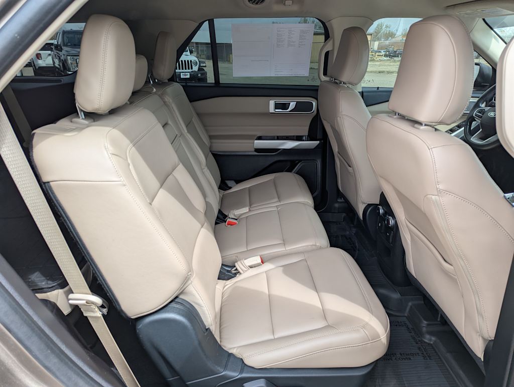 2021 Ford Explorer XLT 38