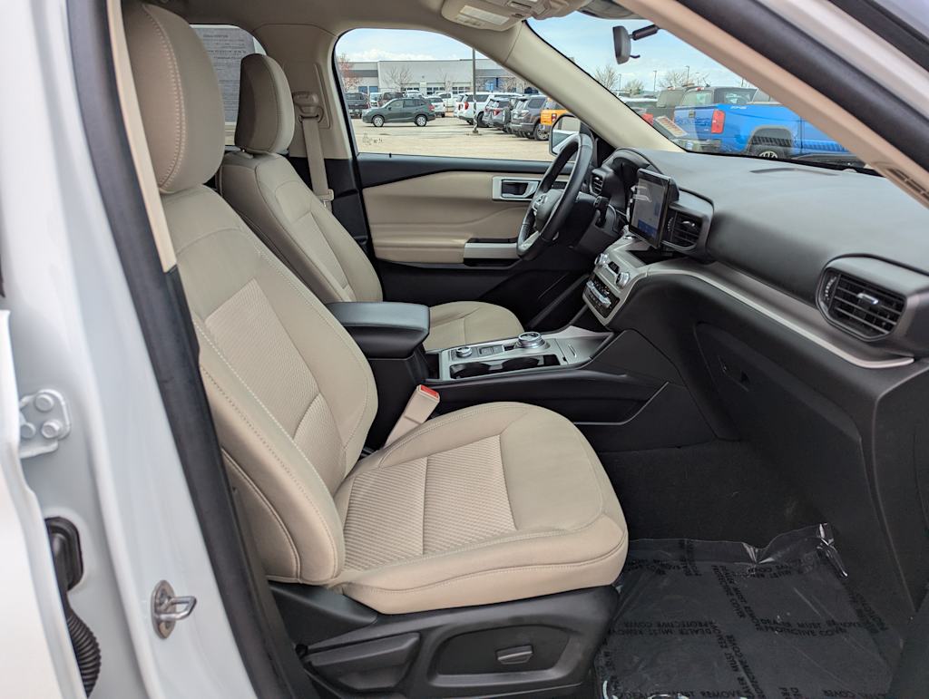 2023 Ford Explorer XLT 12