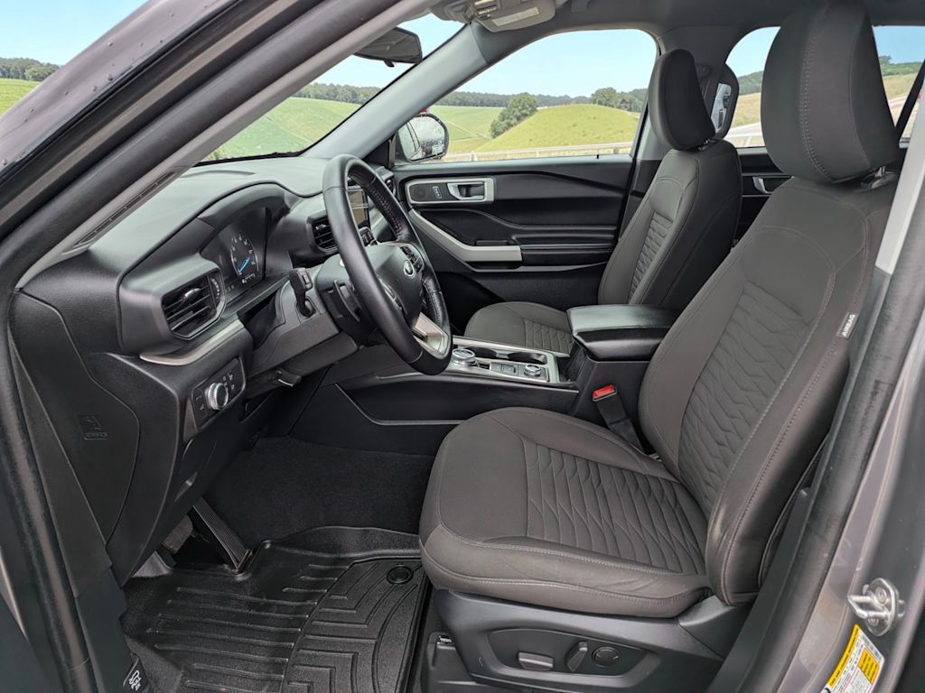 Thumbnail: 2021 Ford Explorer - 10