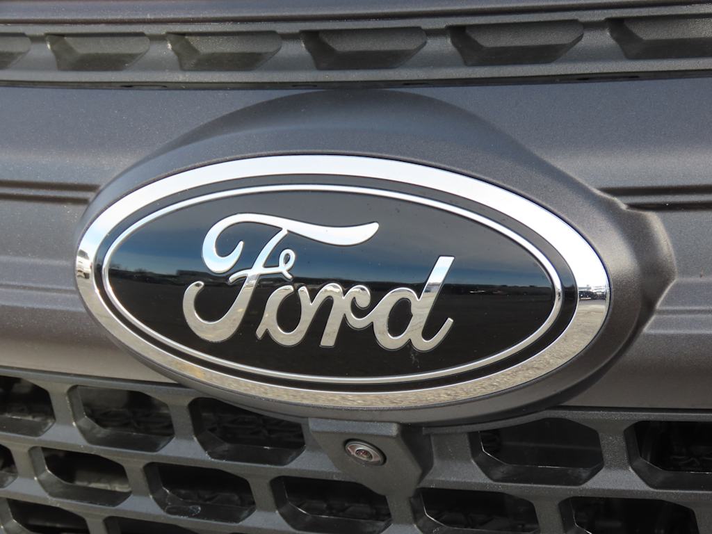 Thumbnail: 2023 Ford Explorer - 7