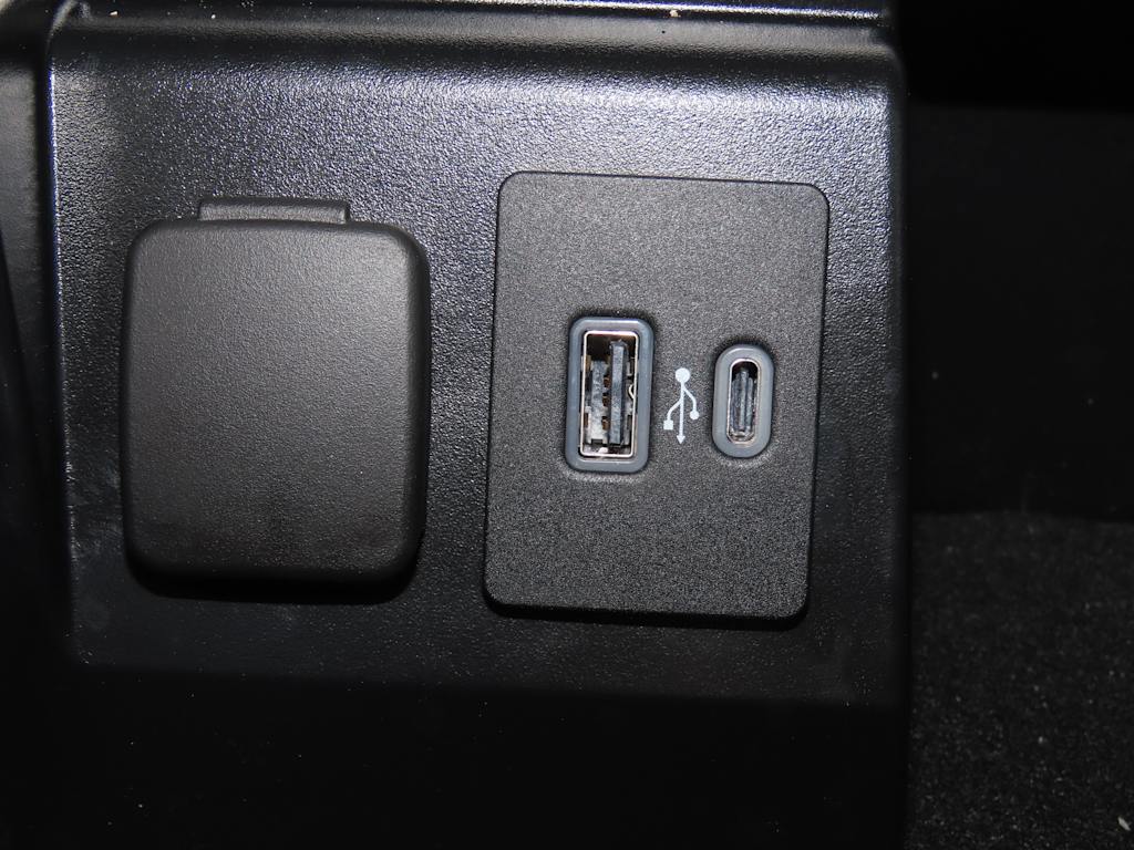 Thumbnail: 2023 Ford Explorer - 36