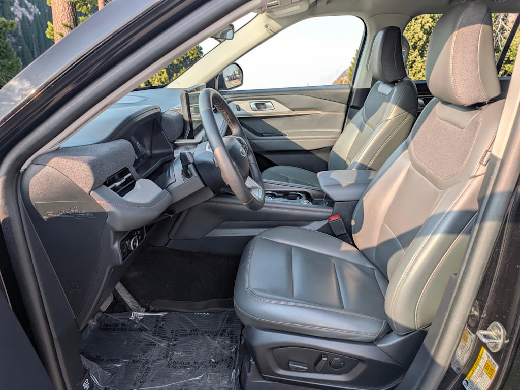 2025 Ford Explorer Active - Photo 11