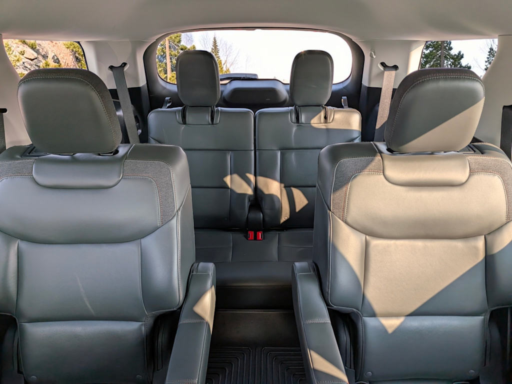 2025 Ford Explorer Active - Photo 27