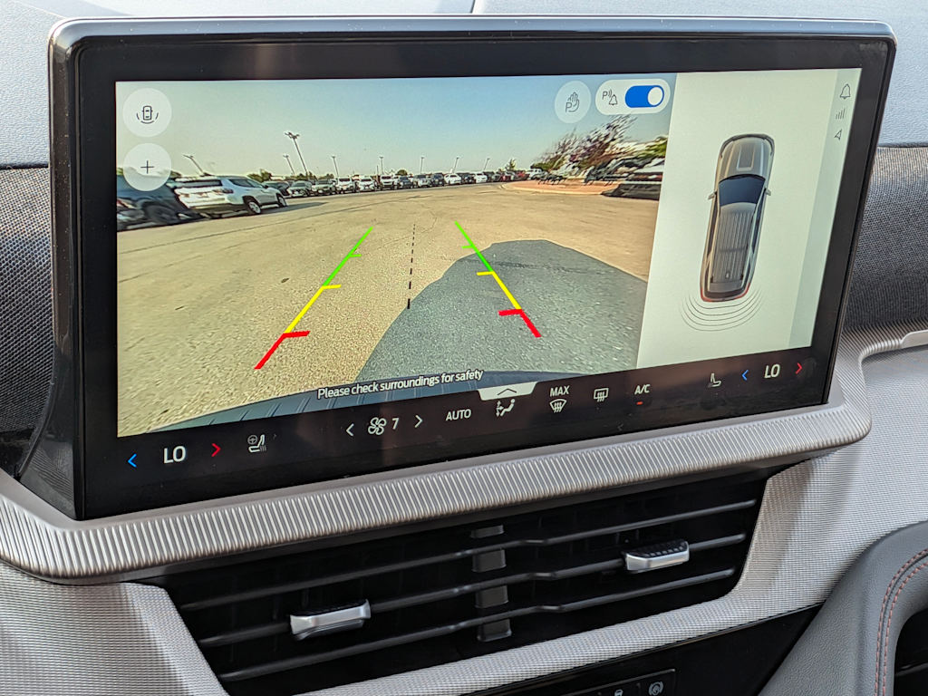2025 Ford Explorer Active - Photo 29