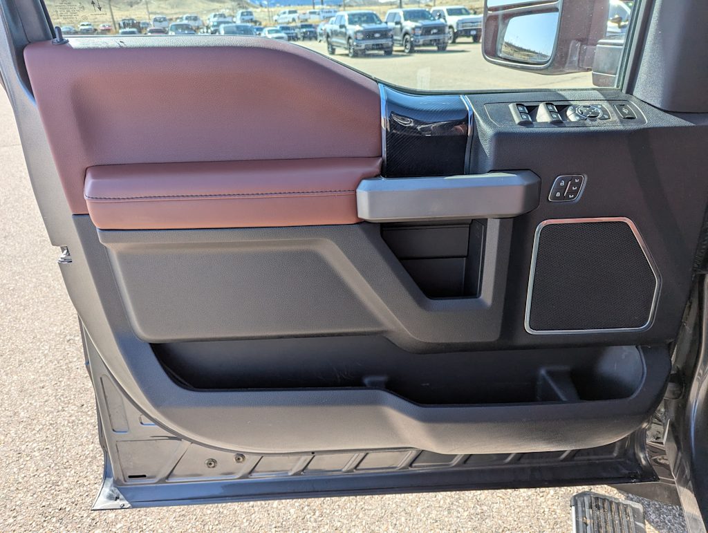 2020 Ford F-350 Platinum 35
