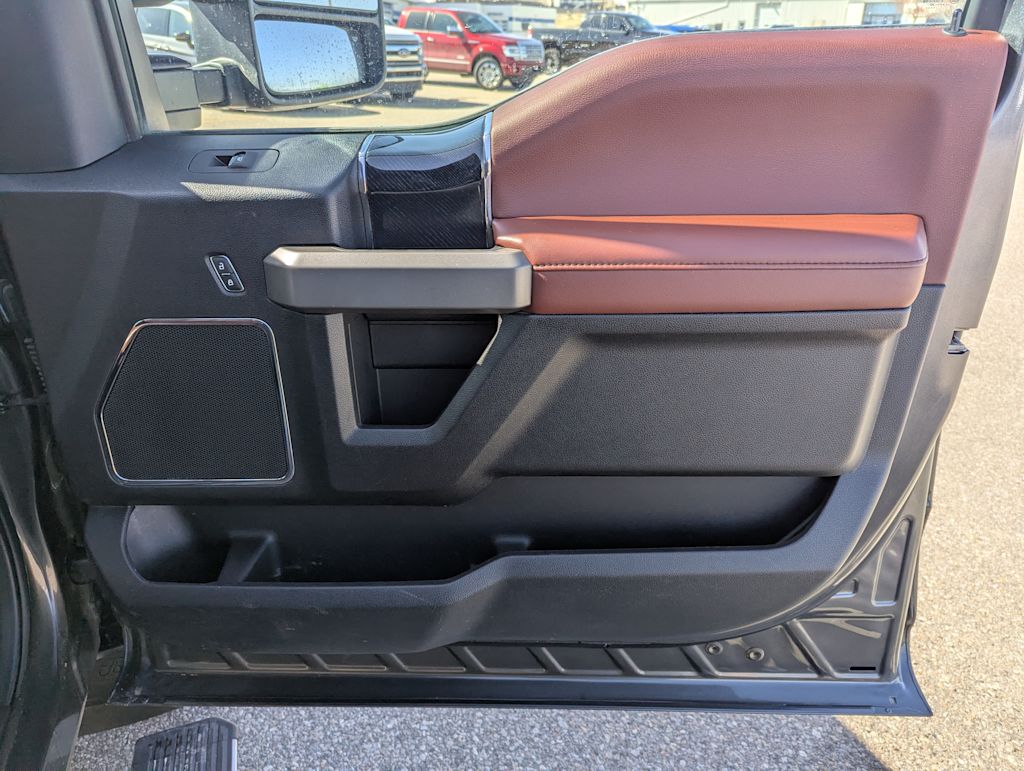 2020 Ford F-350 Platinum 39