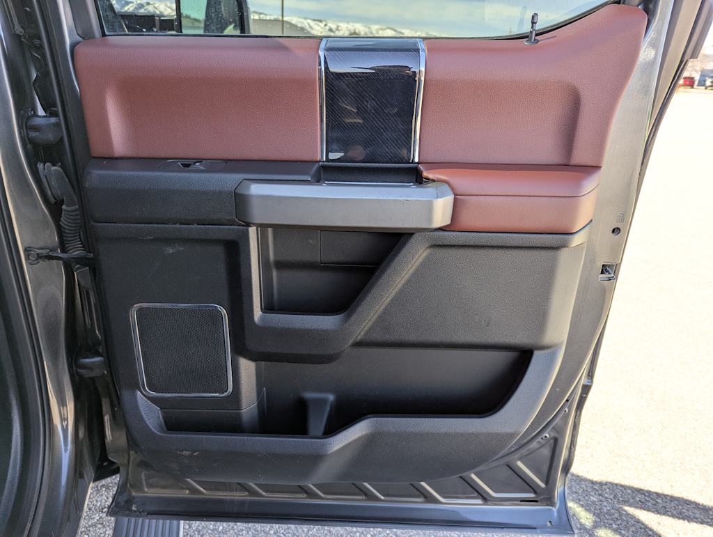 2020 Ford F-350 Platinum 42