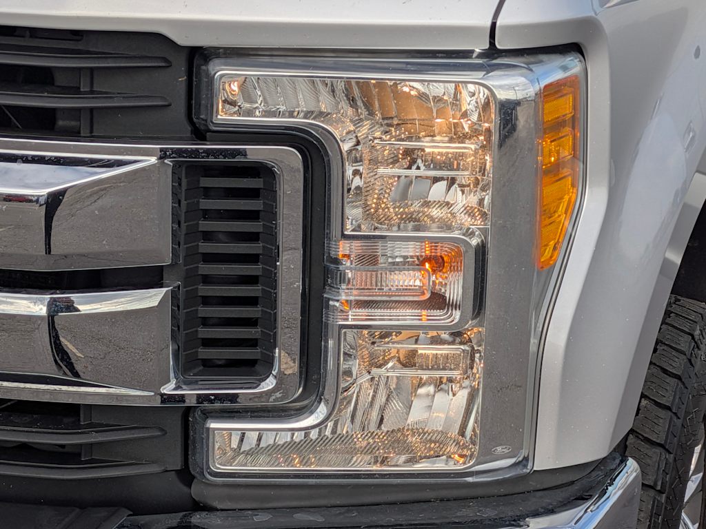 Thumbnail: 2017 Ford F-350 - 18