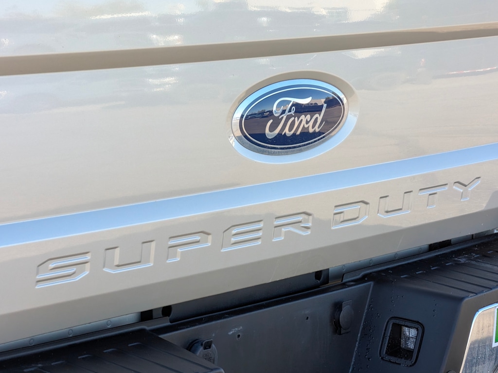 Thumbnail: 2018 Ford F-350 - 6