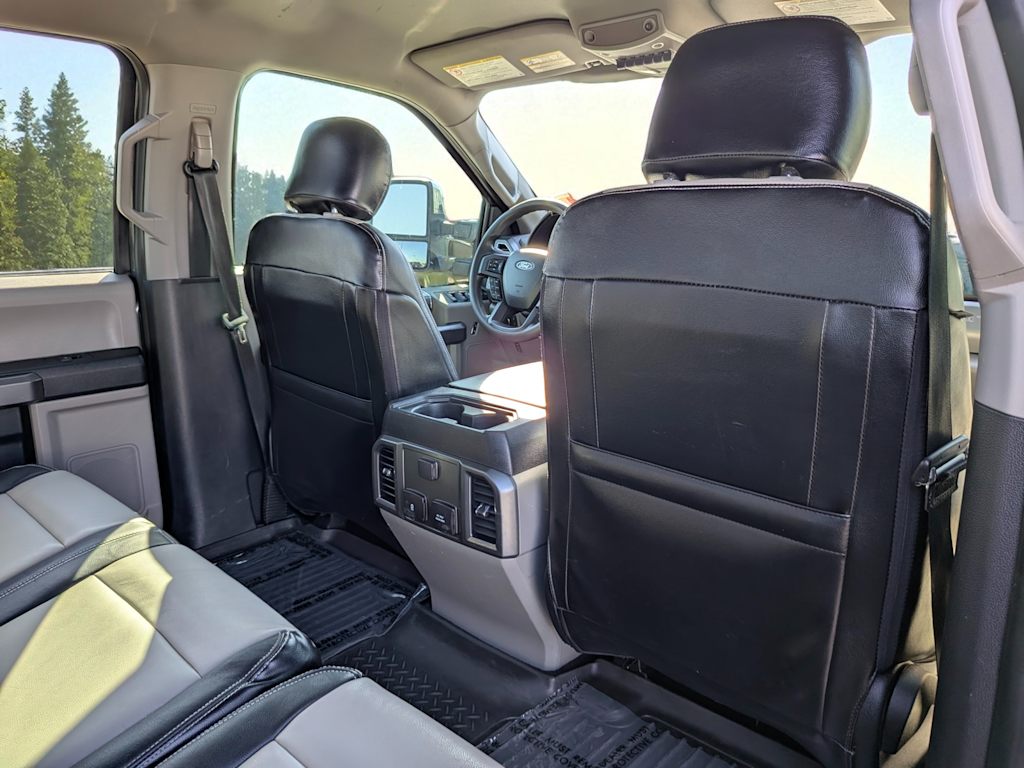 Thumbnail: 2020 Ford F-350 - 32