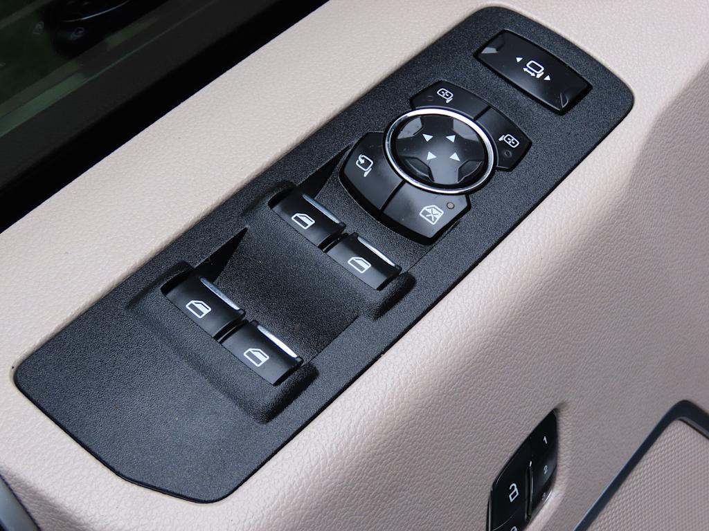 Thumbnail: 2018 Ford F-350 - 28