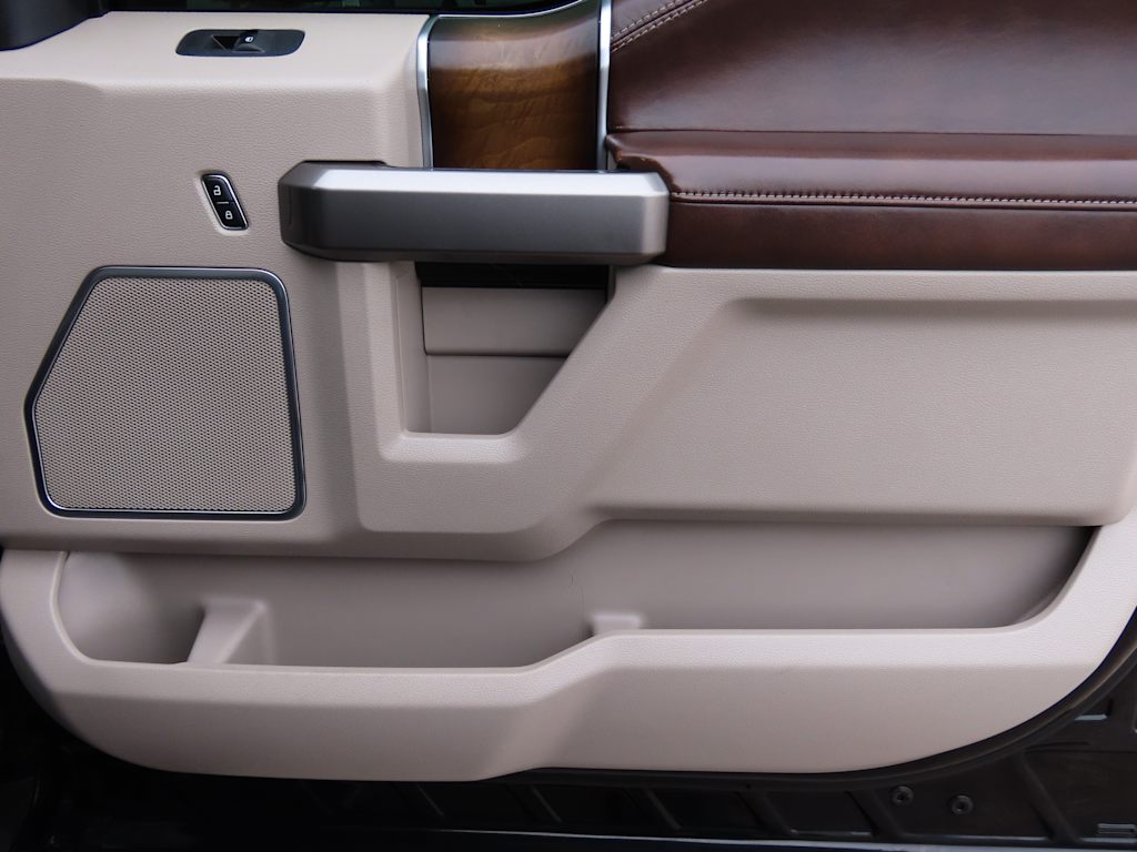 Thumbnail: 2018 Ford F-350 - 30