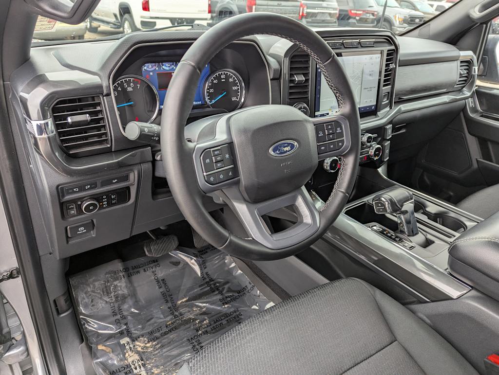 2023 Ford F-150 XLT 2