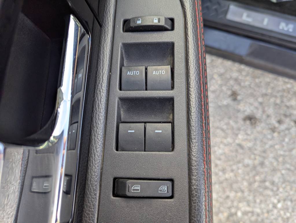 2013 Ford F-150 Limited 31