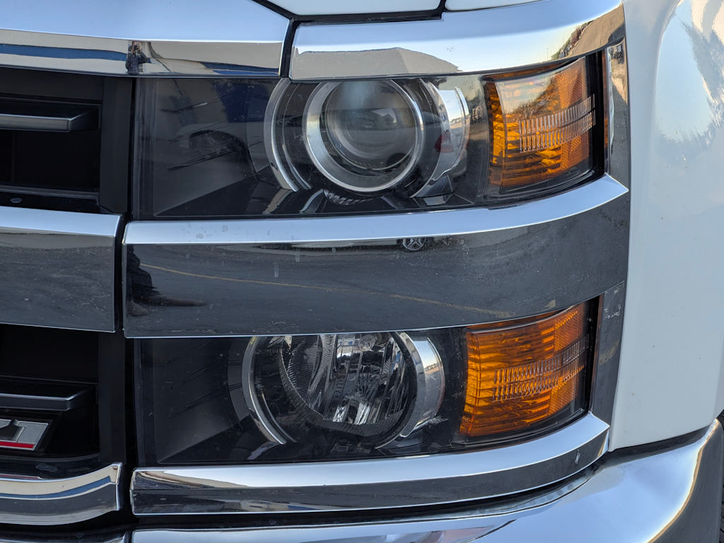 Thumbnail: 2019 Chevrolet Silverado 3500 - 17