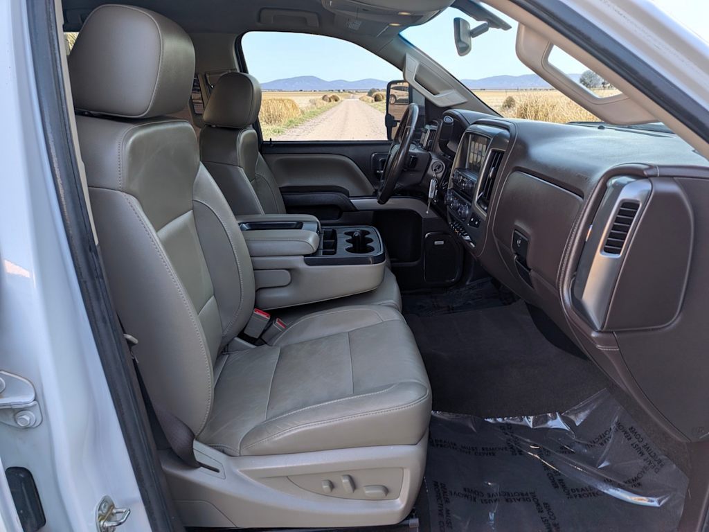 Thumbnail: 2019 Chevrolet Silverado 3500 - 11