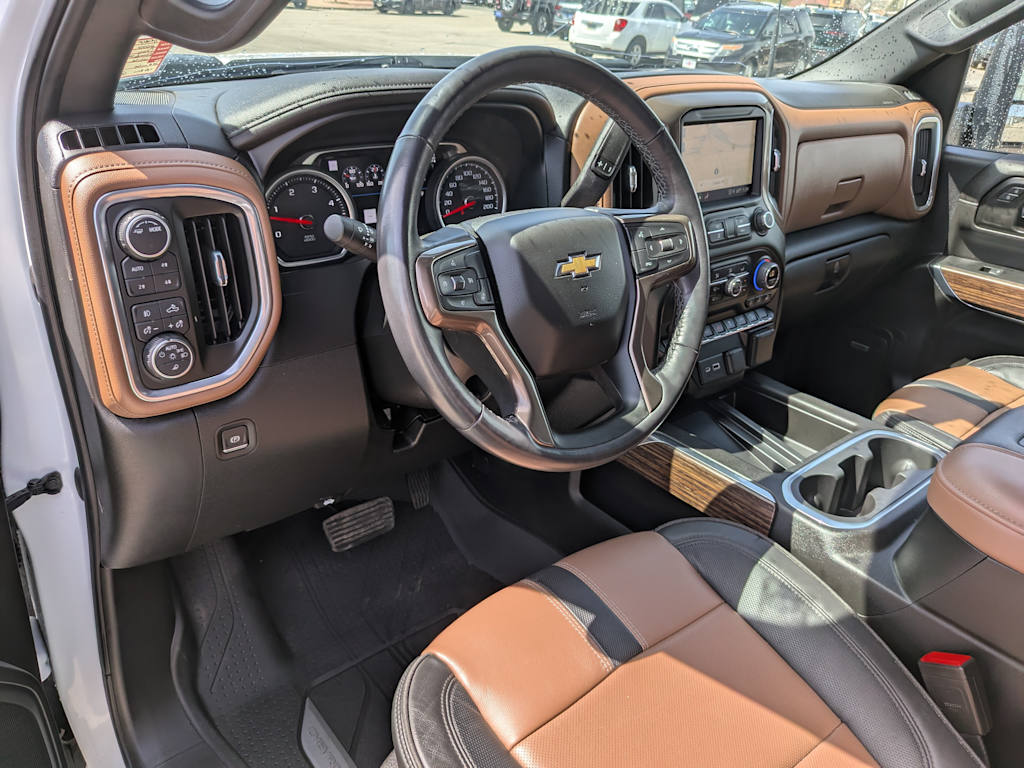2022 Chevrolet Silverado 3500 High Country 2