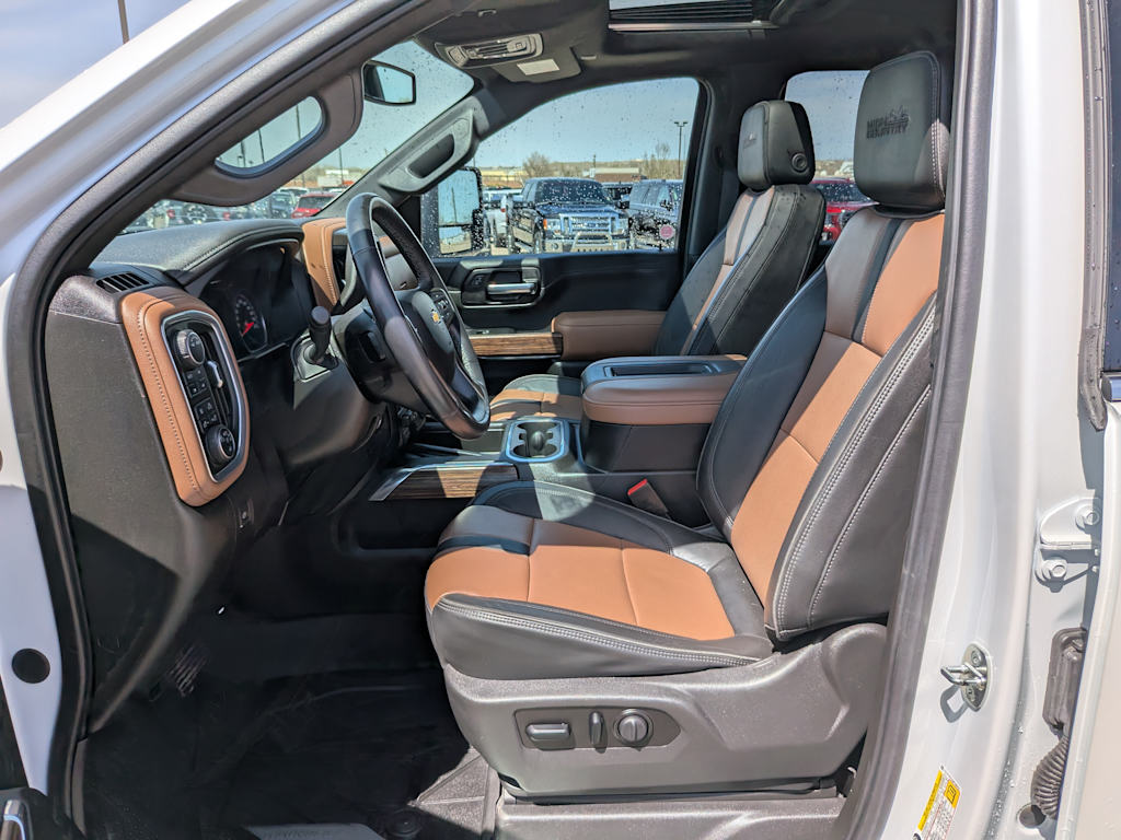 2022 Chevrolet Silverado 3500 High Country 11